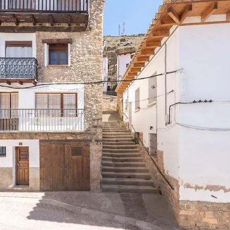 Casa El Cojo 2b * Alcalá de la Selva